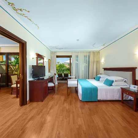 Atrium Palace Thalasso And 칼라토스