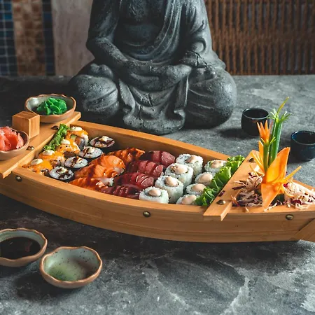 中庭宫殿水疗生活别墅度假酒店 5*